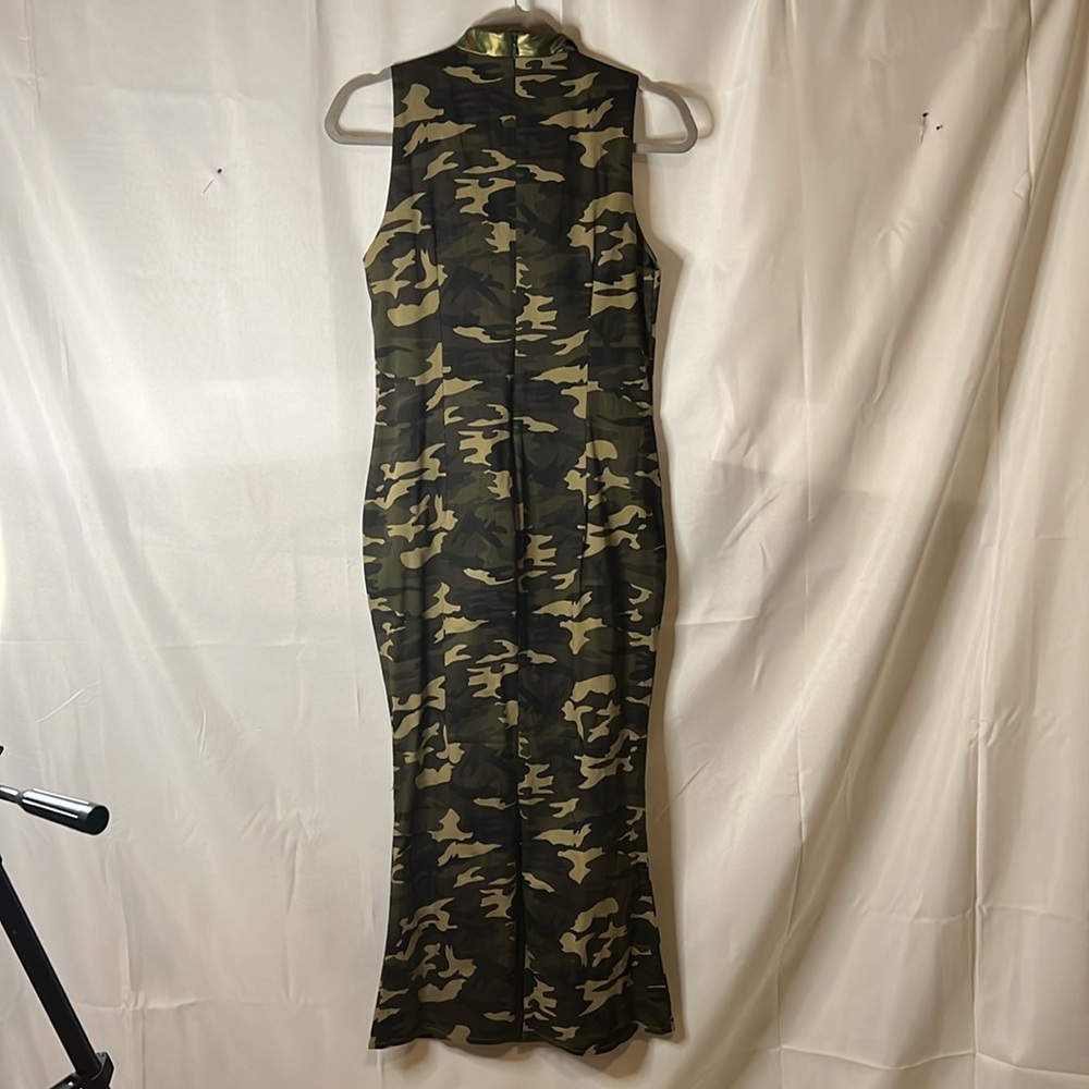 Long camel dress with rushing down the front of the dress - Picture 4 of 4